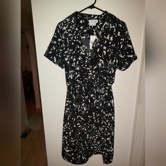 NWT Calvin Klein Black & White Wrap Tie Dress - Picture 8 of 8